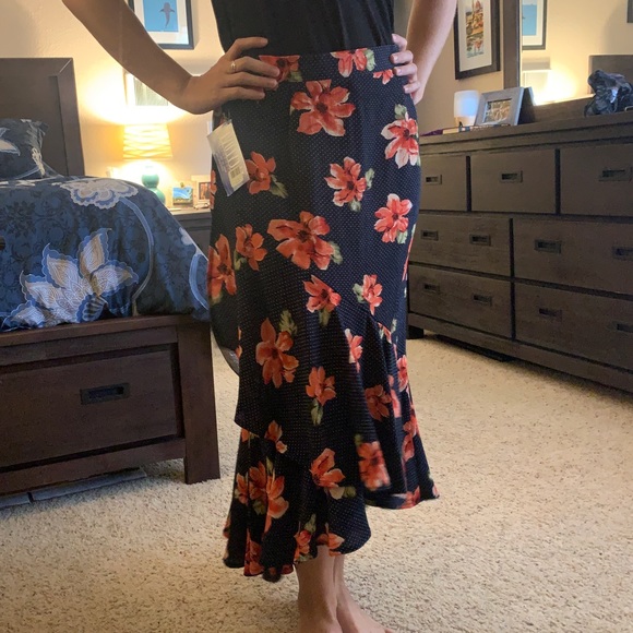 NWT Lucy Love Skirt, Medium - Picture 2 of 5